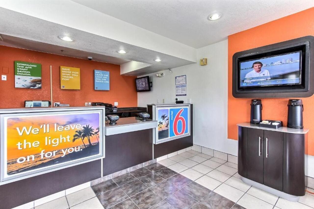 Motel 6-Salinas, Ca - North Monterey Area Bagian luar foto