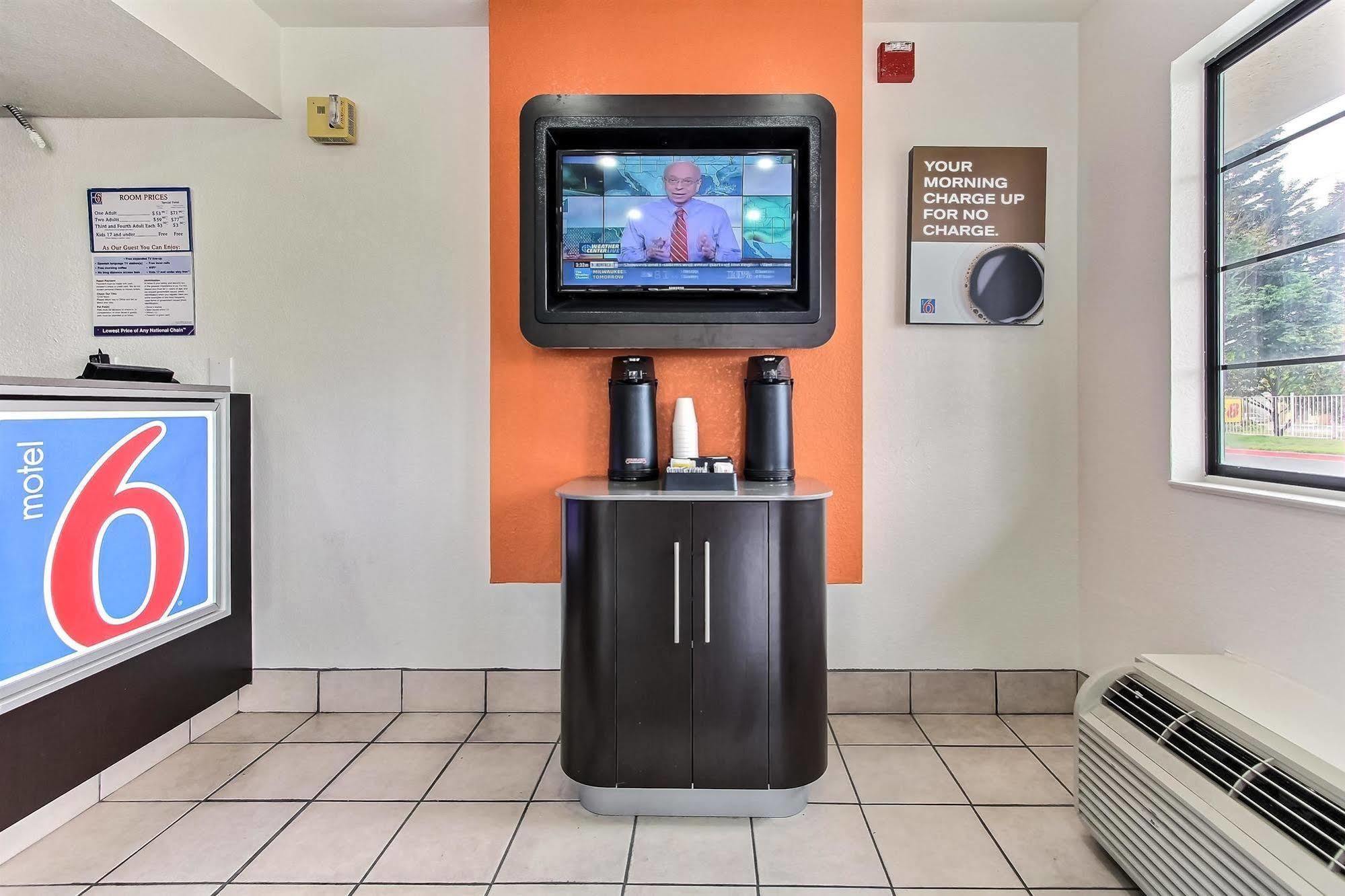 Motel 6-Salinas, Ca - North Monterey Area Bagian luar foto