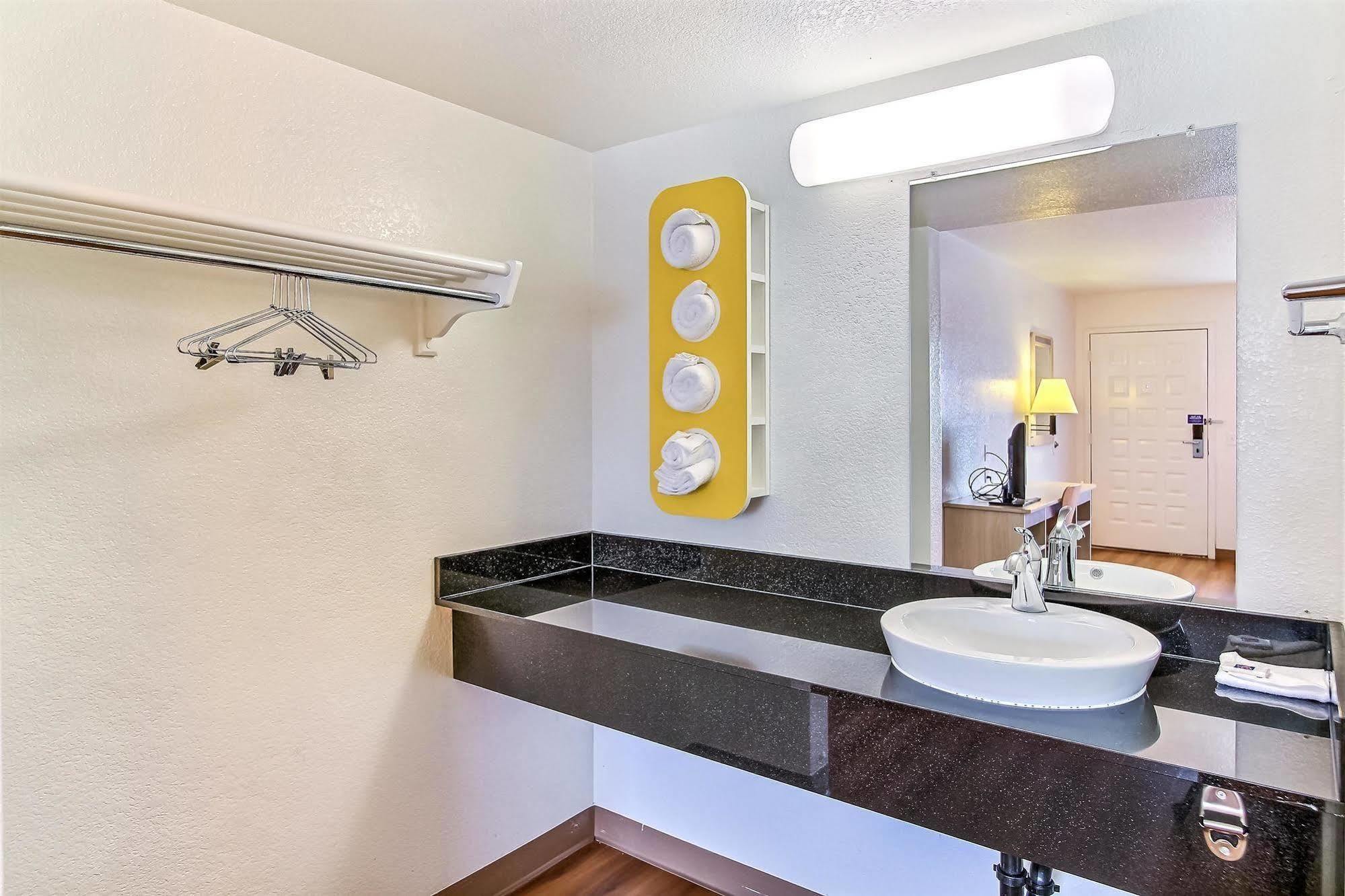Motel 6-Salinas, Ca - North Monterey Area Bagian luar foto