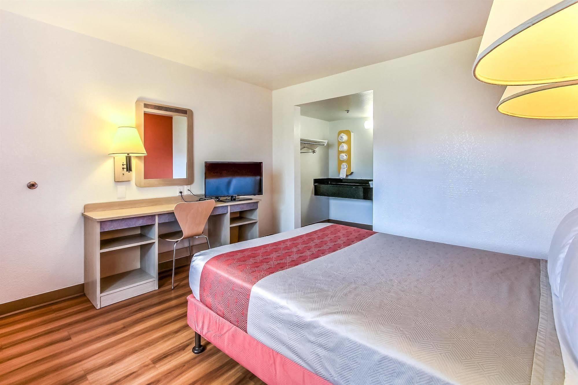 Motel 6-Salinas, Ca - North Monterey Area Bagian luar foto